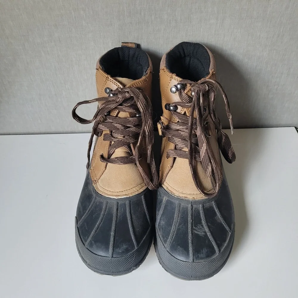 Magellan Outdoors Duck Boots Boys 4 Brown Fair Winter Rain Rugged Gorpcore